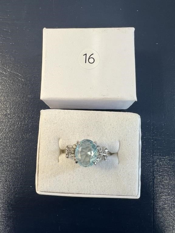 Aquamarine Gem on Silver Sz 9 U230