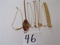 Asst.of Vint./Now Goldtoned chains/necklaces