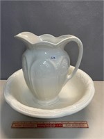 CHIC ANTIQUE PITCHER & BASIN - GREAT CONDITION