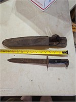 US WW II Bayonet converted to knife