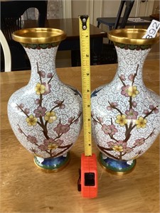 Pair of oriental vases.