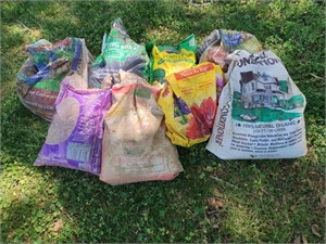 Potting soil, mulch and more..... Opened bags