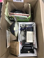 Old camera, camera equipment, bulbs