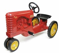 MASSEY HARRIS 33 PEDAL TRACTOR