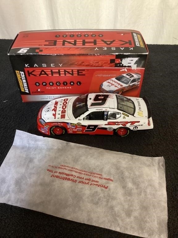 G) Casey Kahne diecast race car 124 scale Limited