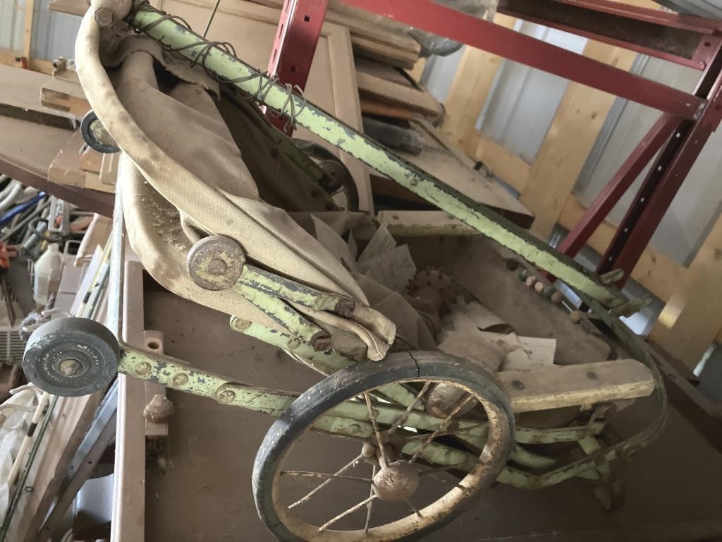 Vintage baby buggy & extra