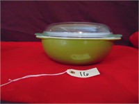 Pyrex 2 Quart Casserole Green 024