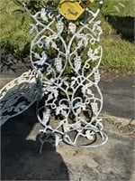 2 cast-iron wall plant holders with grape