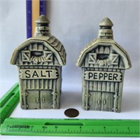 Salt&Pepper shaker Twin Winton barn set