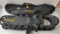 PAIR OF YANES MOUNTAIN PASS SNOW SHOES w/ BAG