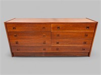 VINTAGE ROSEWOOD (8) DRAWER DRESSER