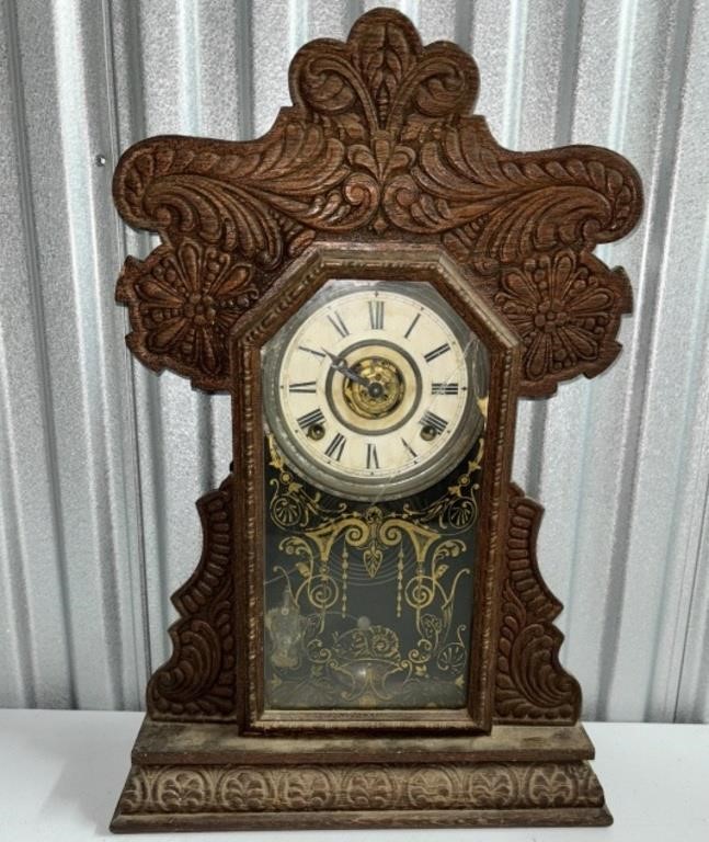 Vintage Ornate clock w/ Cracked glass