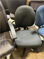 OFFICE CHAIR