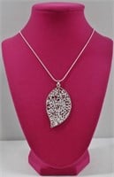 .925 Sterling Chain & Clasp w Leaf Pendant