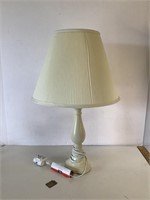 Crème Table Lamp