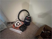 CORDLESS SHOP VAC WITH CHARGER