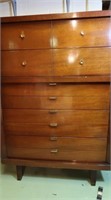 Vintage Huntley Dresser w/5 Drawers-34x19x48"