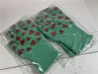 PAIRS OF WATERMELON COOKING MITS