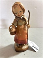 VINTAGE ANRI ITALY HAND CARVED PHEASANT GIRL