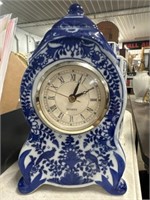 Blue / white clock