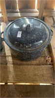 Vintage speckled enamelware stock pot