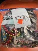 5.85 LBS OF MISC SCRAP COSTUME JEWELRY