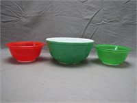 3 Vintage Pyrex Glass Bowls