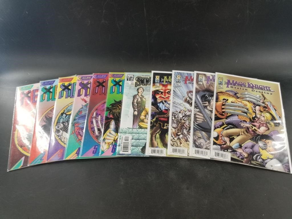 Lot with 4 Mage Knight issues and 7 issues of Xeno