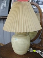 POTTERY LAMP W SHADE