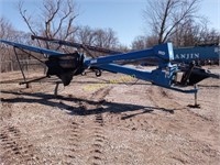 Brandt 60' x 10" swing away auger