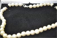 Dynamic Pearl necklace