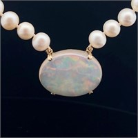 14ct Y/G Opal 29.14ct and pearl necklace