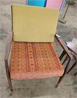 Vintage MCM setting chair