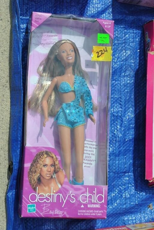 2001 Hasbro Destiny's Child Beyonce doll