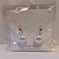 Pearly Earrings for Pierced Ears