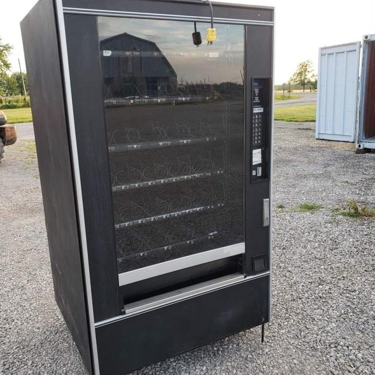 Crane-National Vendors Vending Machine