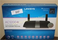 Linksys AC1200+ dual band smart WiFi