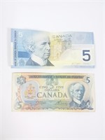 2 billets 5 $ années 1979 et 2002 dollar bill