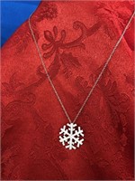 925 Snowflake Pendant -18 inch Italy 925 Chain