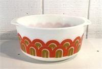 9" vintage Pyrex bowl