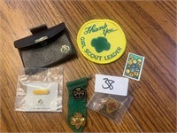 VTG GIRL SCOUT BADGES