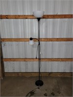MODERN BLACK METAL FLOOR LAMP W/ PLASTIC GLOBES