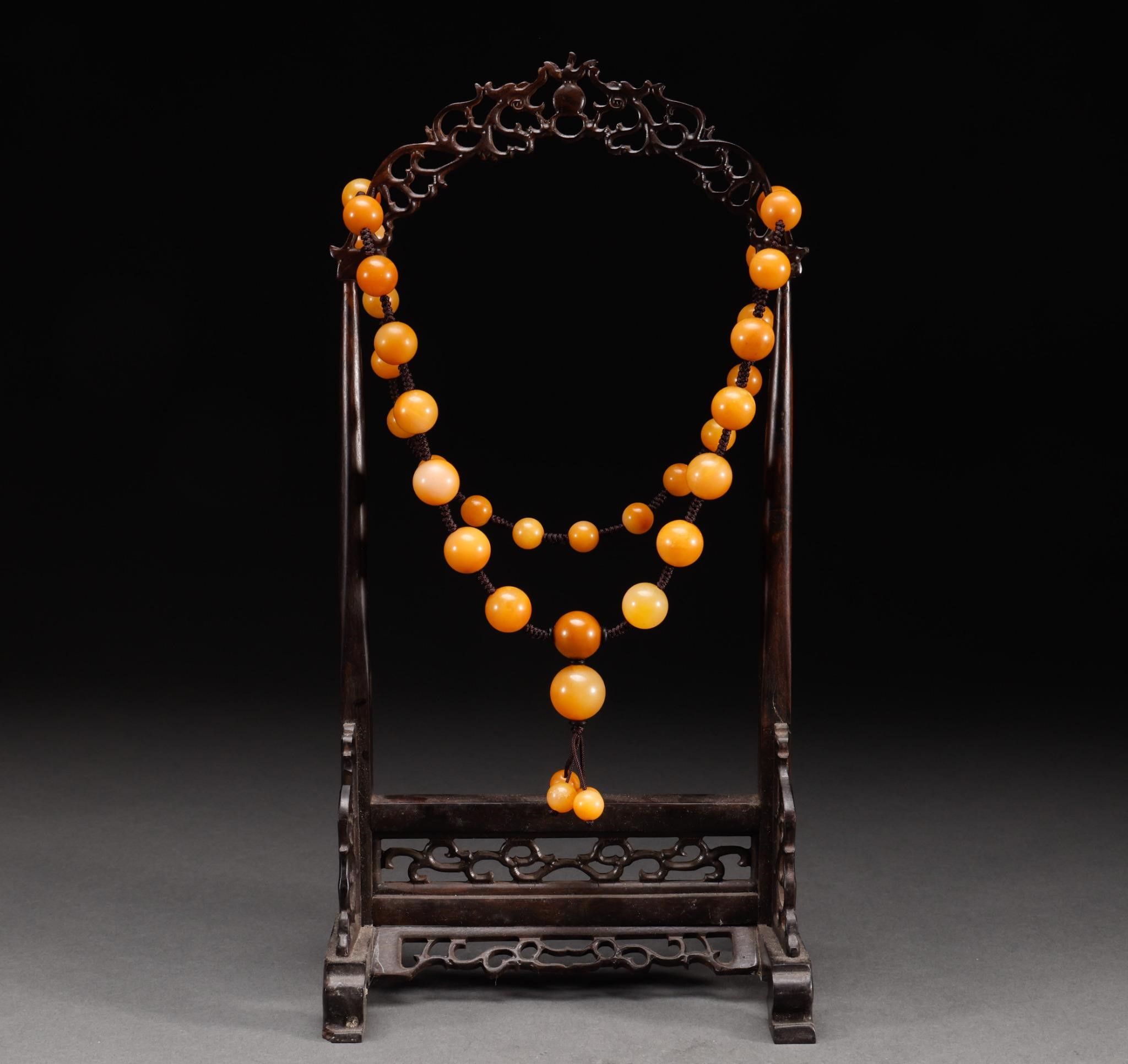 Tian Huangshi necklace of Qing Dynasty