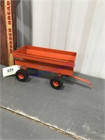 Ertl Allis-Chalmer wagon