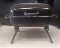 Charcoal BBQ Grill with folding legs