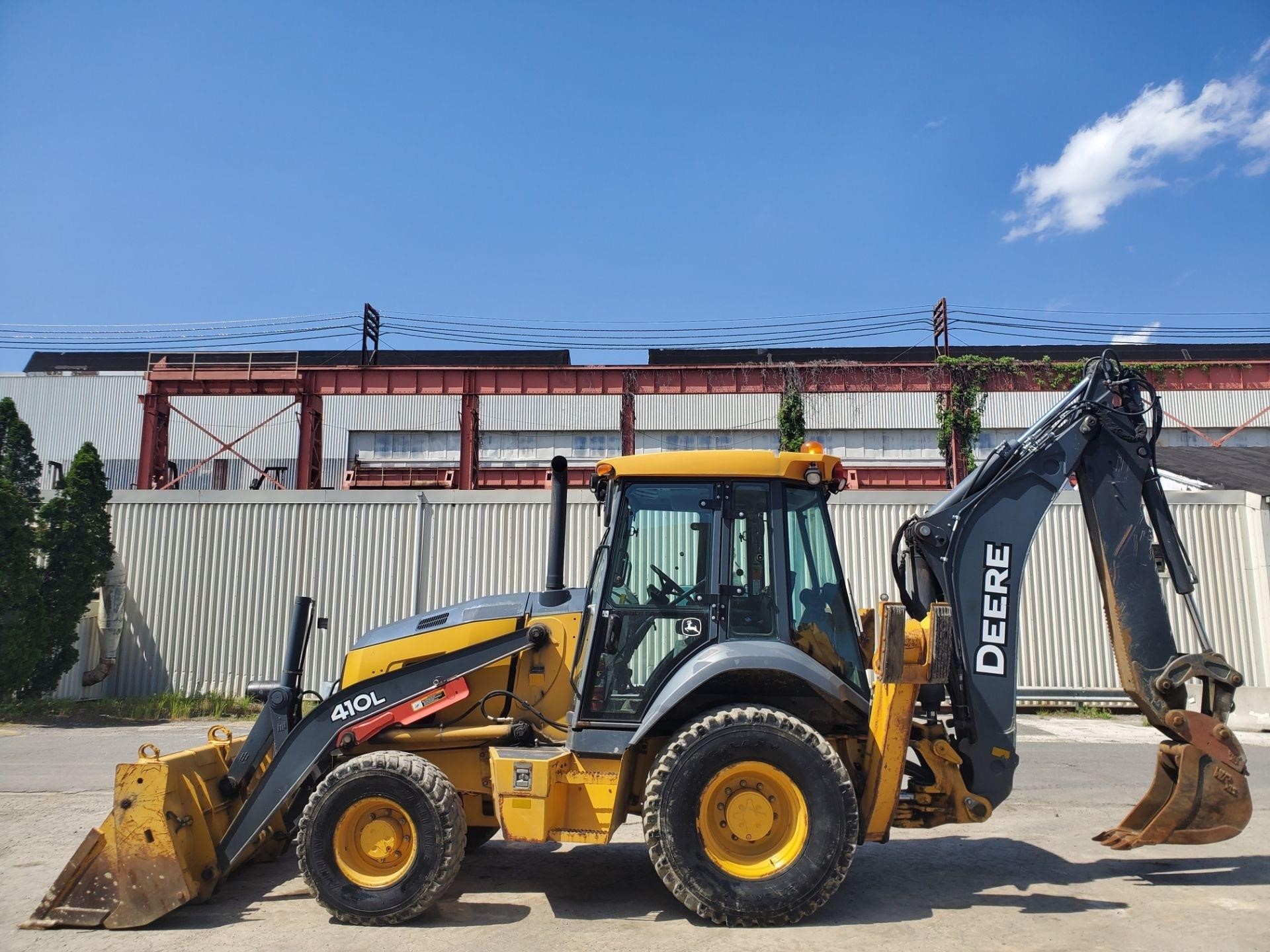 2015 John Deere 410L Backhoe