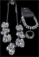 Paparazzi Rhinestone Jewelry Set