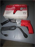 never used milwaukee electric 1/2" magnum drill