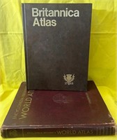 M - LOT OF 2 WORLD ATLAS BOOKS (T6)