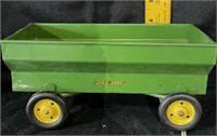 John Deere Wagon